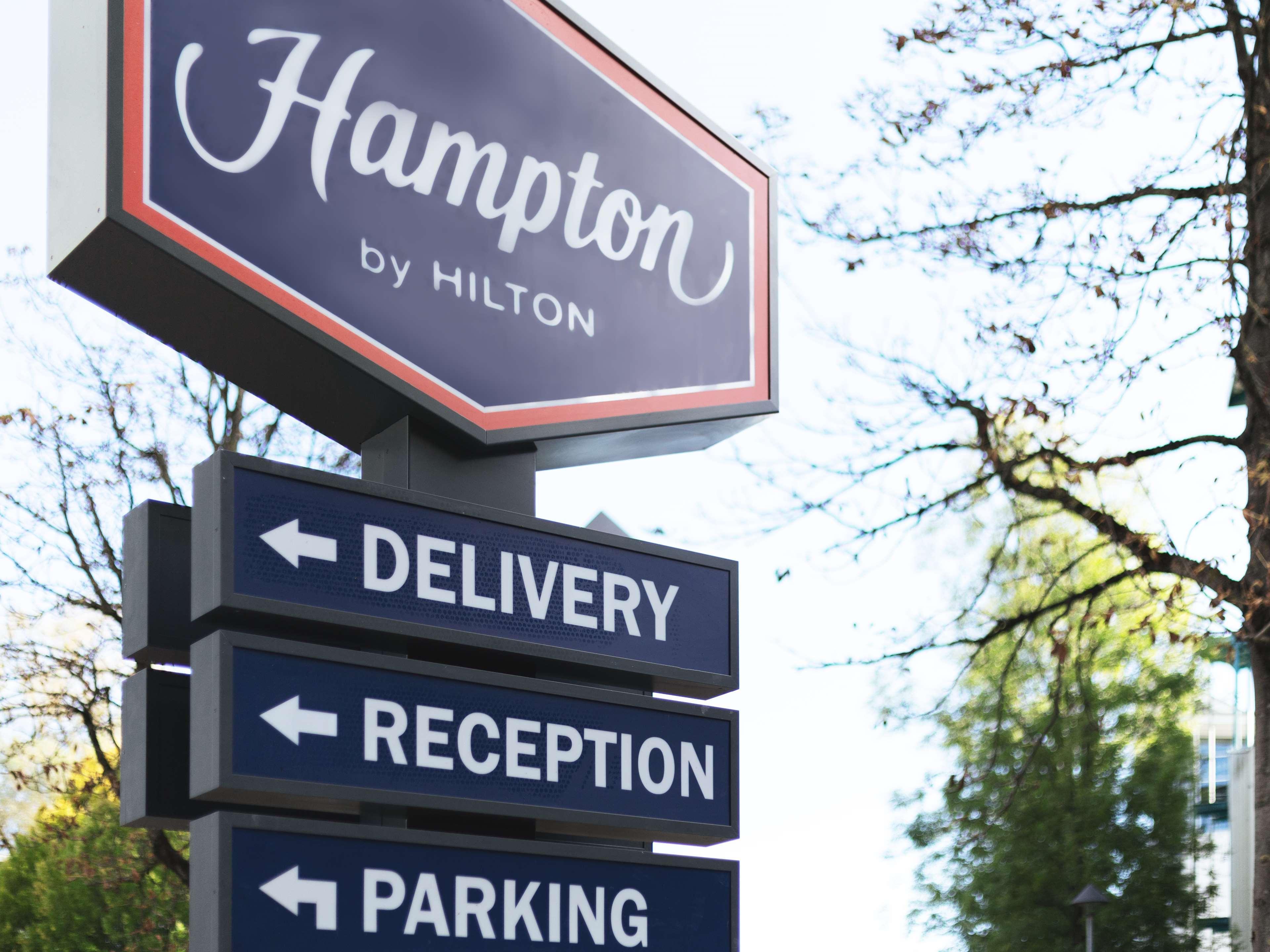 Hampton By Hilton Konstanz Hotell Exteriör bild